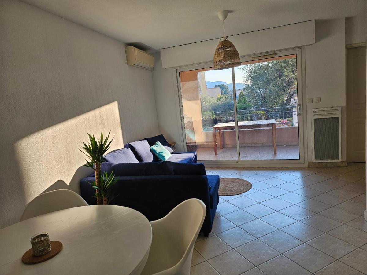 T2 Neuf Et Calme Au Coeur De Sanary Avec Terrasse Et Box Apartman Kültér fotó